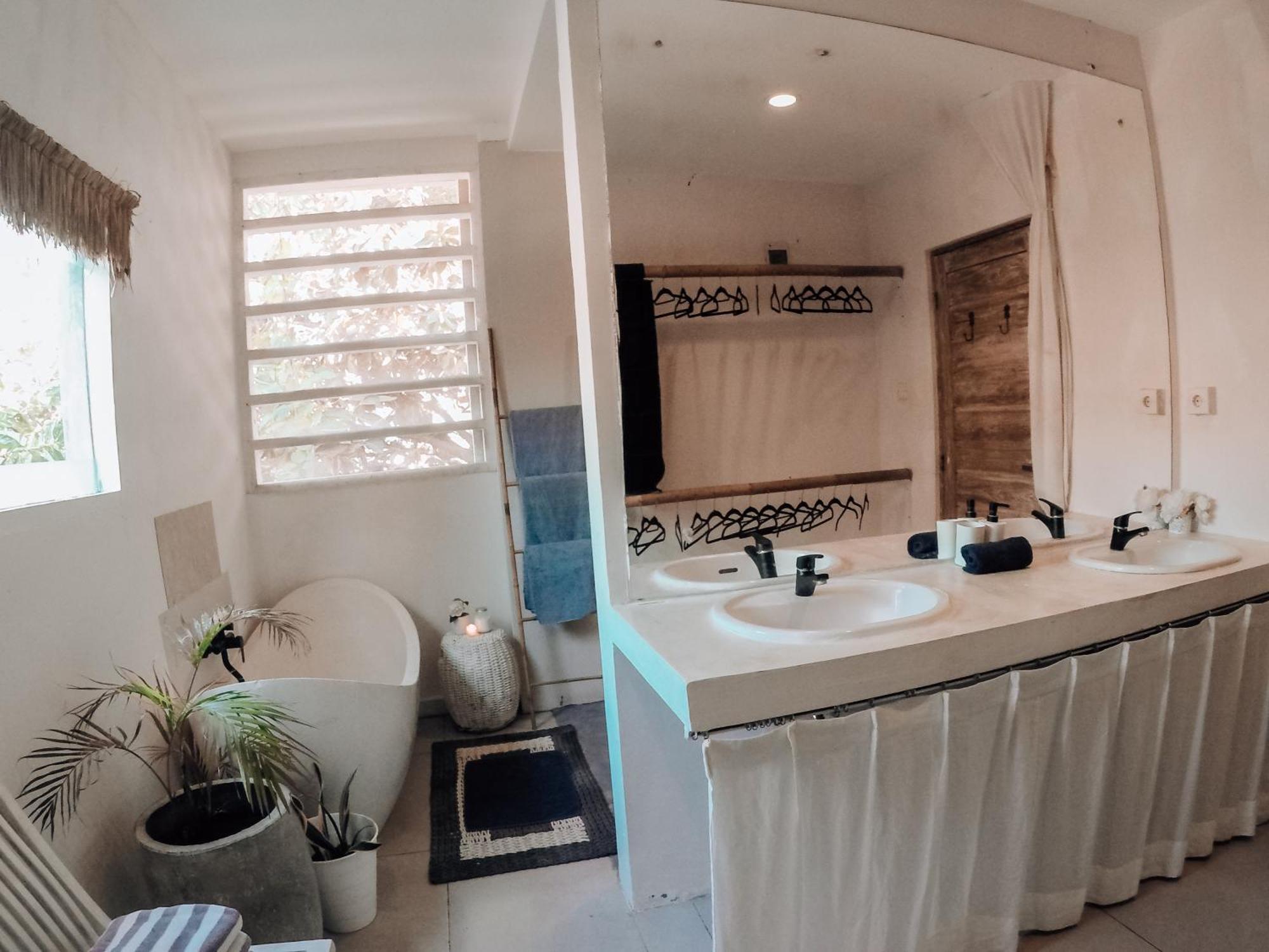 Tropical Hideaway * Seminyak (Bali)